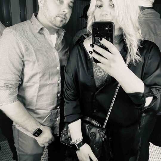 https://kinga-lars.wedding/wp-content/uploads/2024/12/blackwhite2-1-540x540.jpg